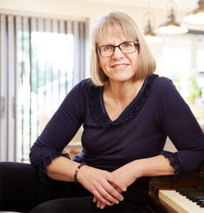 Beginner's Piano Teacher Leeds - Suzanne Harbourne